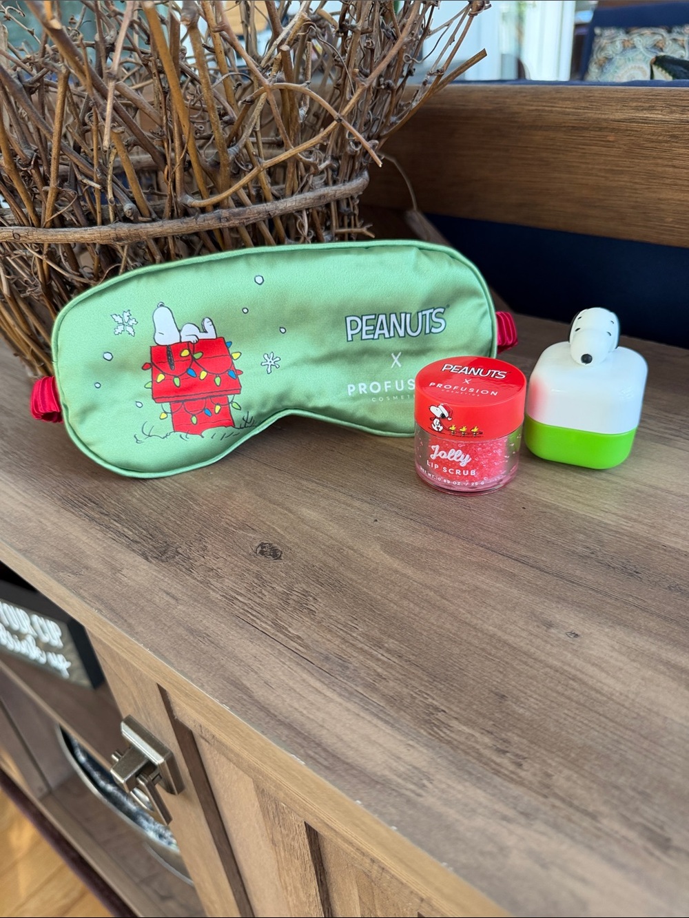 Peanuts Green Snoopy Eye Mask with Lip Scrub & Lip Balm Set